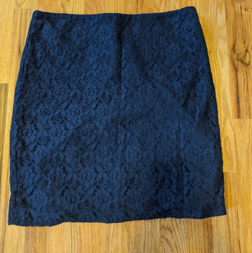 Cynthia Rowley navy blue floral lace skirt